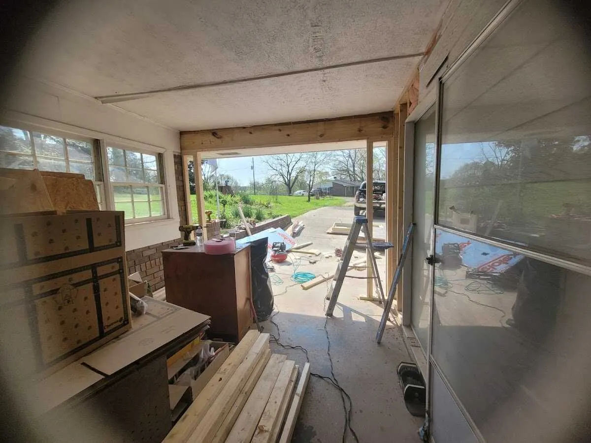 Air movers and dehumidifier for Water Mitigation Services in Mechanicsburg